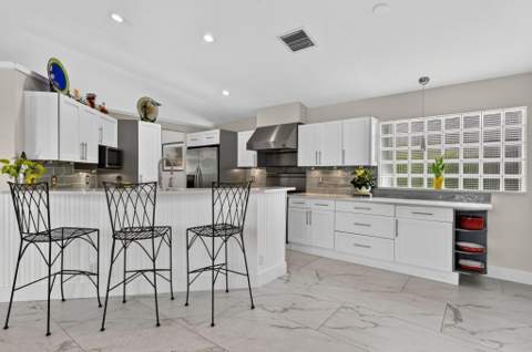 2865 N Clearbrook Circle, Delray Beach FL - photo 12 of 35
