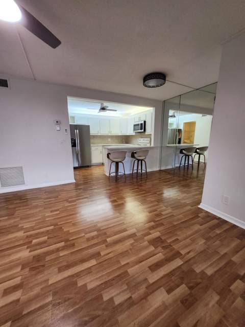 311 Knotty Pine Circle #A-1, Greenacres FL - photo 8 of 33