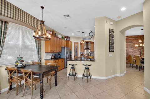6839 Houlton Circle, Greenacres FL - photo 15 of 108