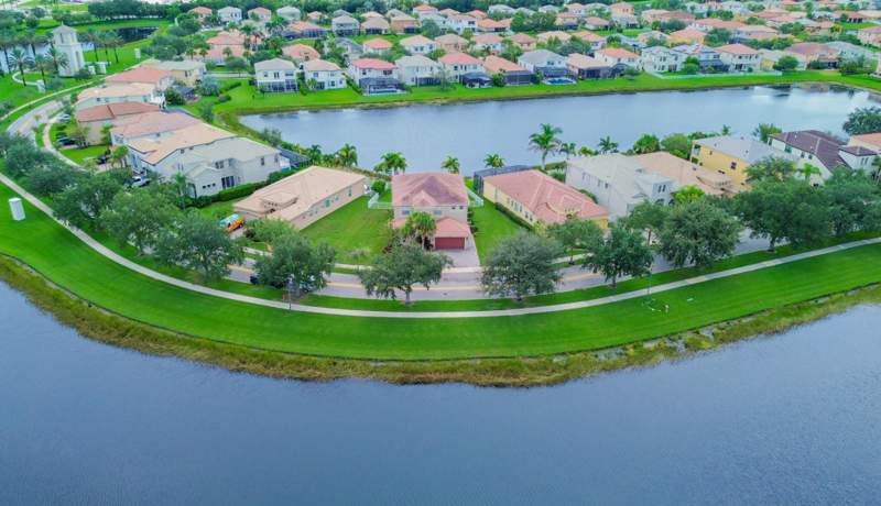 5 bedroom Single Family Residence at 11427 SW Kingslake Circle, Town Park, Stockton, Port St. Lucie — photo 4
