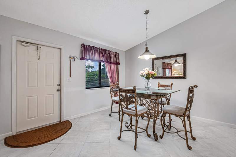 2 bedroom Condominium at 815 Andrew Redding Road #202, Redding Manor Condo, Lantana — photo 4