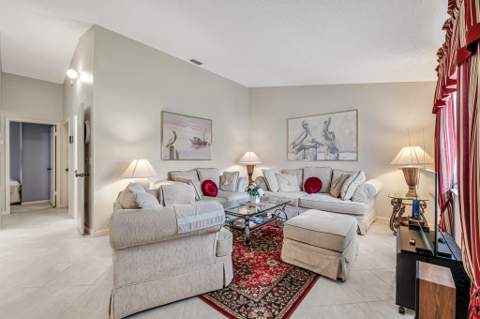 815 Andrew Redding Road #202, Lantana FL - photo 6 of 30