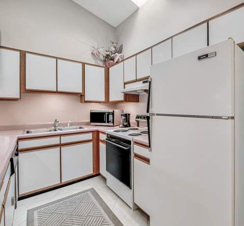 815 Andrew Redding Road #202, Lantana FL - photo 10 of 30