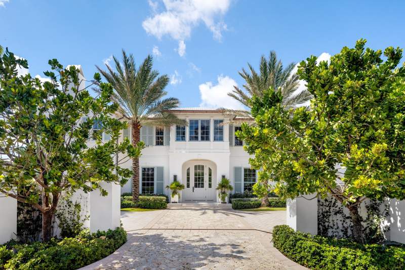 8 bedroom Single Family Residence at 1540 S Ocean Boulevard, Ocean View, Palm Beach — photo 4