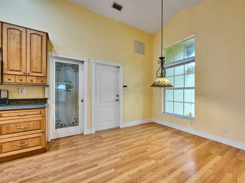 6022 Lauderdale Street, Jupiter FL - photo 8 of 40