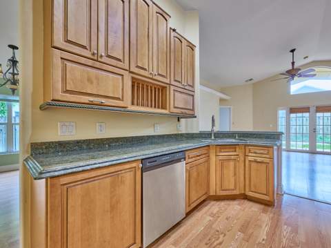 6022 Lauderdale Street, Jupiter FL - photo 11 of 40