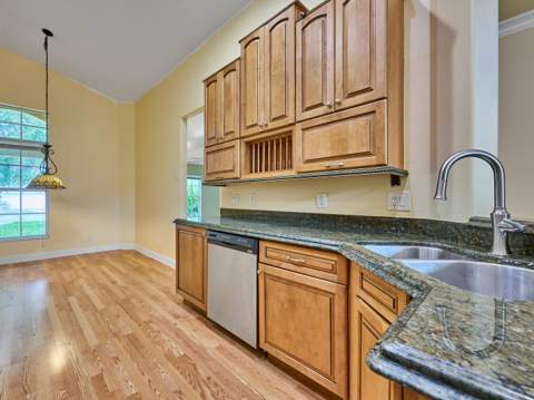 6022 Lauderdale Street, Jupiter FL - photo 12 of 40