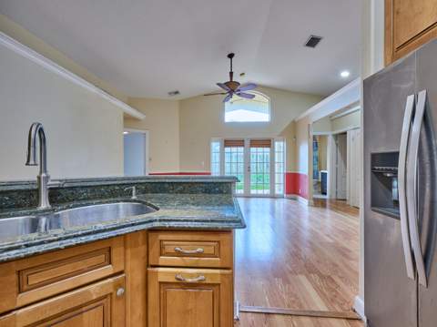 6022 Lauderdale Street, Jupiter FL - photo 14 of 40