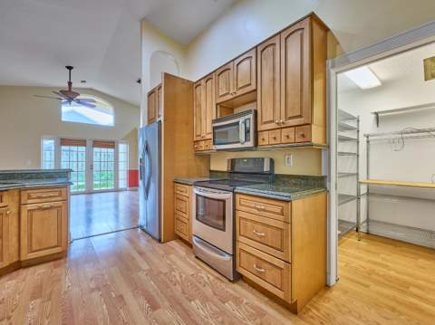 6022 Lauderdale Street, Jupiter FL - photo 16 of 40