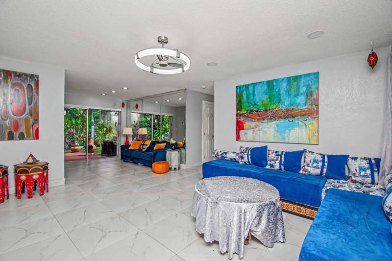 2 bedroom Single Family Residence at 5704 NW 47th Lane, Mainlands Of Tamarac Lakes, Tamarac — photo 2