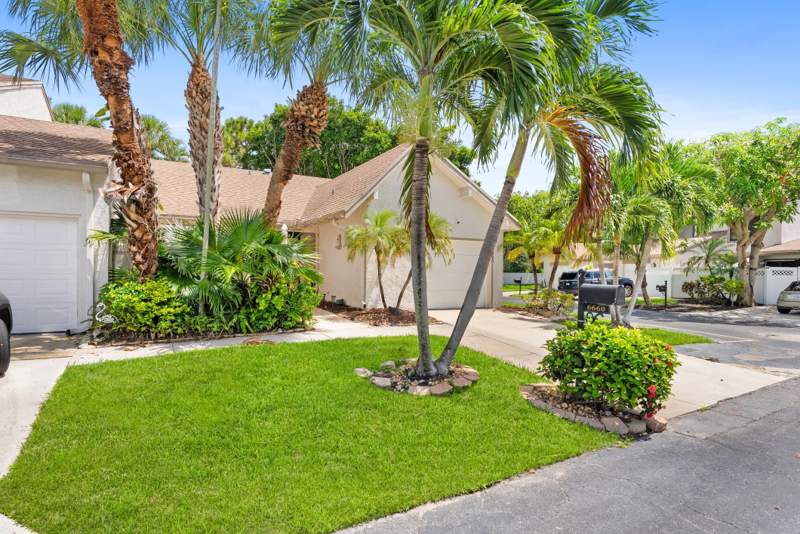3 bedroom Villa at 6660 Canary Palm Circle, Canary Palm Club, Boca Raton — photo 3