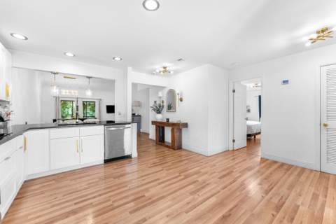 6660 Canary Palm Circle, Boca Raton FL - photo 8 of 38