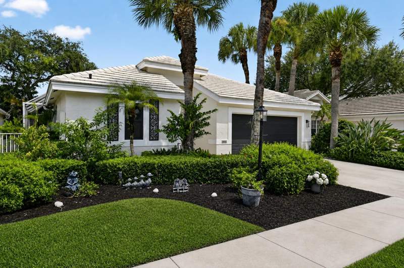 3 bedroom Single Family Residence at 2865 N Clearbrook Circle, Hidden Lake, Clearbrook, Delray Beach — photo 2