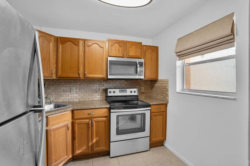 1 bedroom Condominium at 8400 Lagos De Campo Boulevard #305, Rokest Condominium Apartments, Tamarac — photo 2