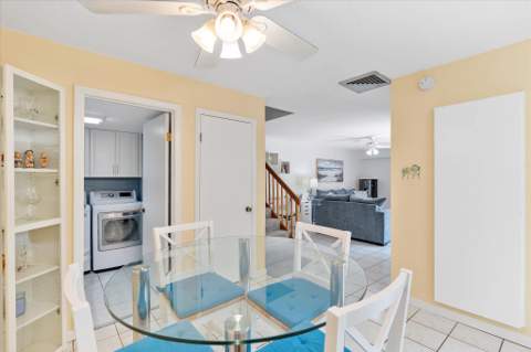 702 NW 98th Circle, Plantation FL - photo 14 of 36