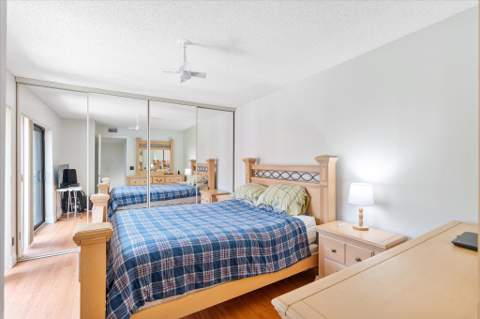 702 NW 98th Circle, Plantation FL - photo 15 of 36