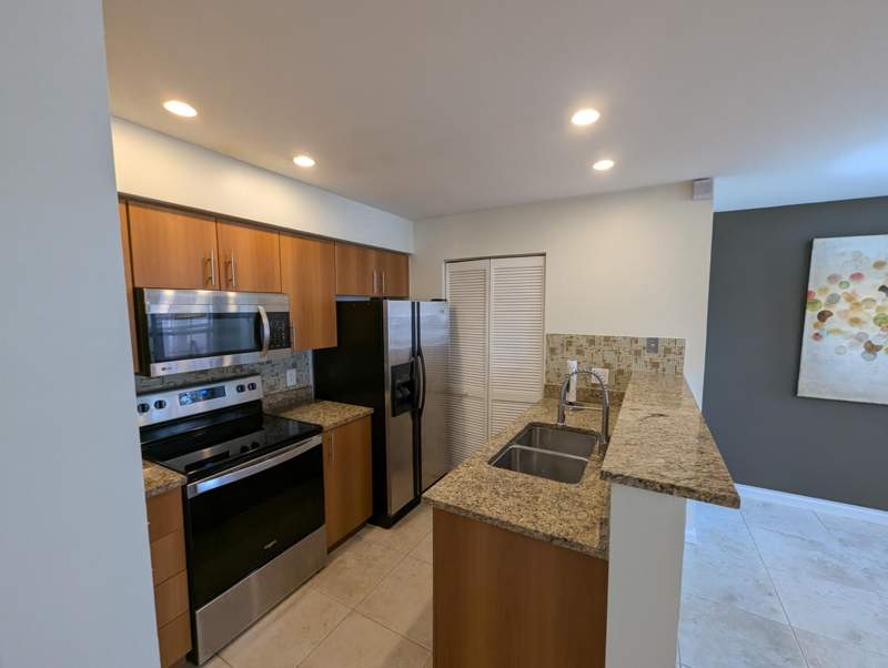 1 bedroom Condominium at 1335 Crystal Way #E, Bahia At Delray Condo, Delray Beach — photo 2