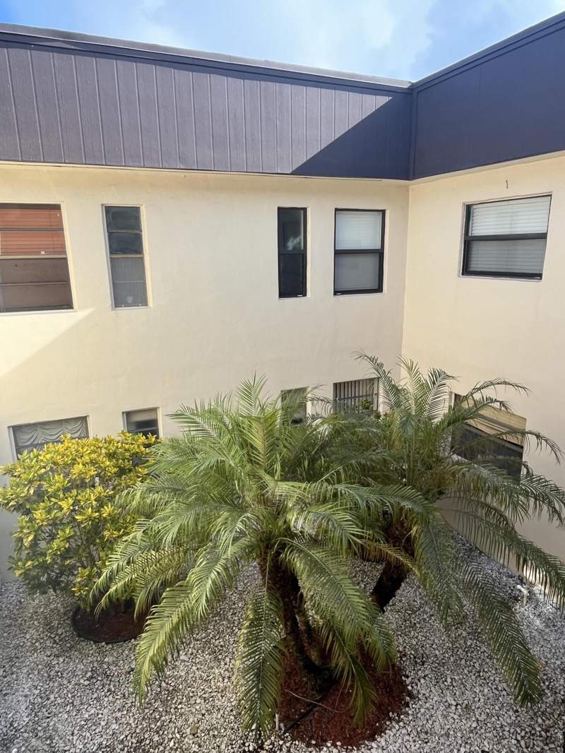 1 bedroom Condominium at 94 Capri B, Kings Point, Delray Beach — photo 2