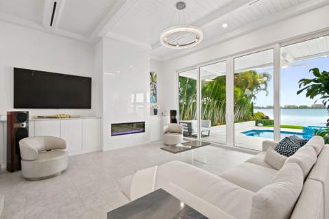 3 Lakeside Palms Court, Lake Worth Beach FL - photo 10 of 76
