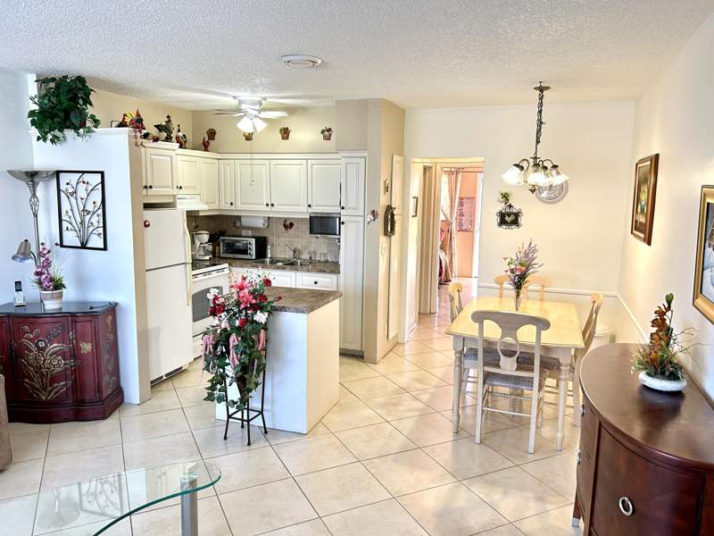 1 bedroom Condominium at 920 SW 11th Avenue #5d, Rolen Lake Gardens Co-Op, Hallandale Beach — photo 5