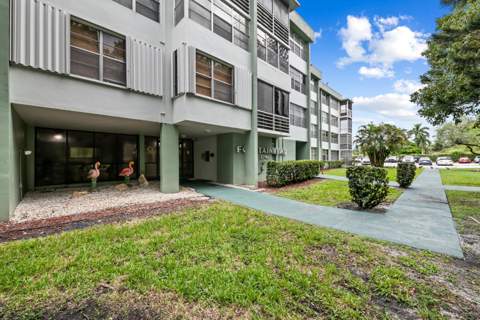 2781 Taft Street #303, Hollywood FL - photo 21 of 23