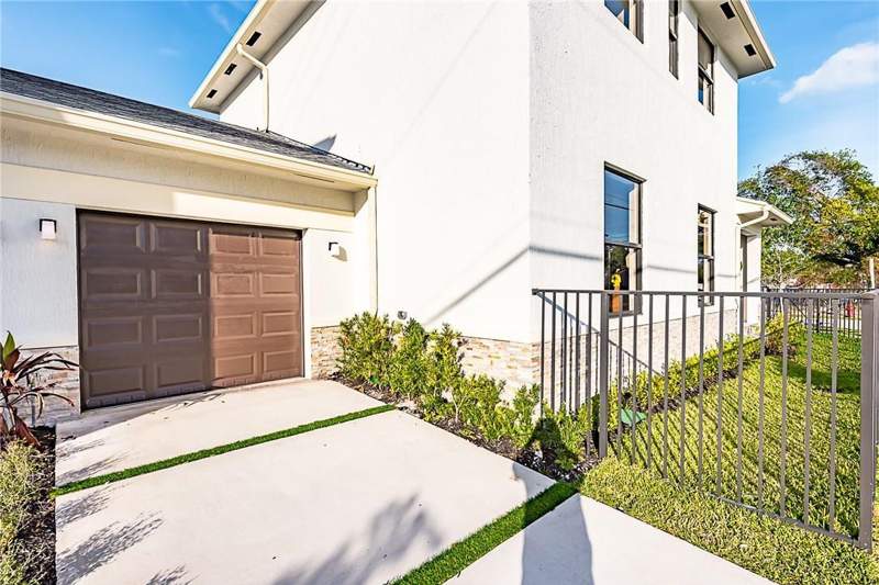 3 bedroom Townhouse at 1101 NE 3rd Avenue, Progresso, Fort Lauderdale — photo 2