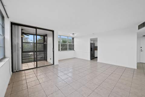 2781 Taft Street #303, Hollywood FL - photo 6 of 23