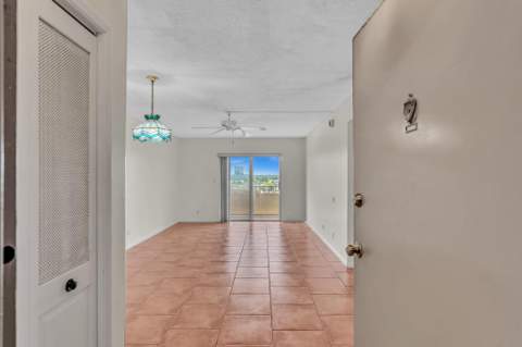 900 NE 18th Avenue #803, Fort Lauderdale FL - photo 7 of 34