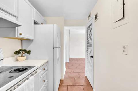 900 NE 18th Avenue #803, Fort Lauderdale FL - photo 13 of 34