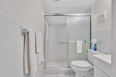 900 NE 18th Avenue #803, Fort Lauderdale FL - photo 17 of 34