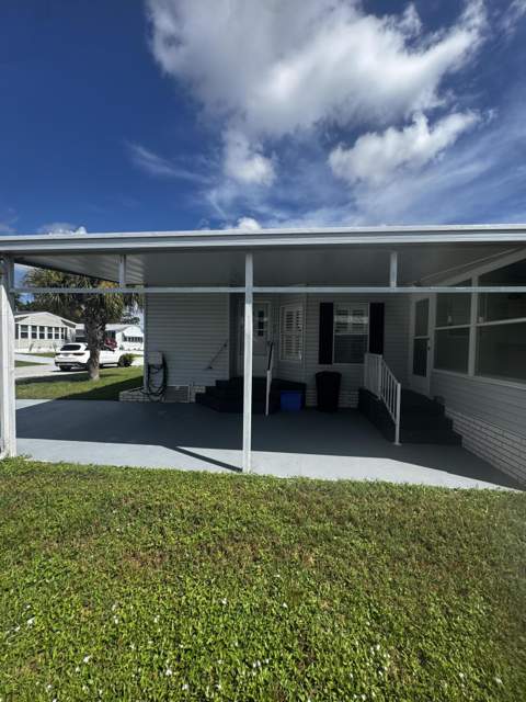6780 Dulce Real Avenue, Fort Pierce FL - photo 6 of 34