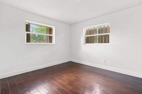 399 SW 14th Street, Deerfield Beach FL - photo 19 of 34