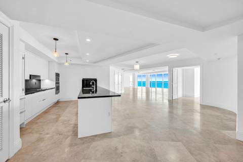 1200 Holiday Drive #902, Fort Lauderdale FL - photo 9 of 36