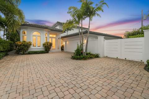 3 Lakeside Palms Court, Lake Worth Beach FL - photo 6 of 76