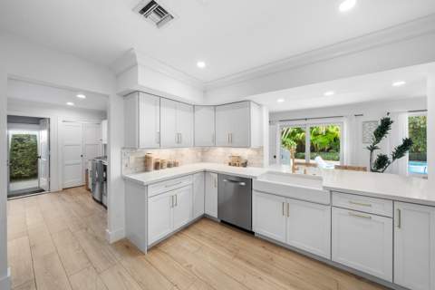 2641 NE 52nd Street, Lighthouse Point FL - photo 15 of 49