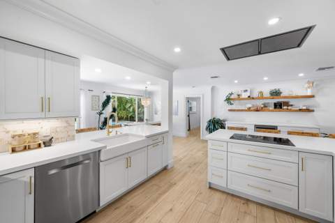2641 NE 52nd Street, Lighthouse Point FL - photo 16 of 49