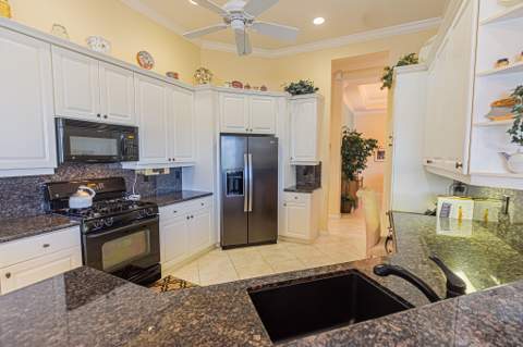 468 NW Blue Lake Drive, Port St. Lucie FL - photo 6 of 46