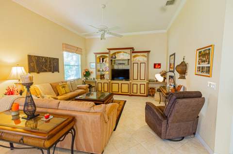 468 NW Blue Lake Drive, Port St. Lucie FL - photo 9 of 46