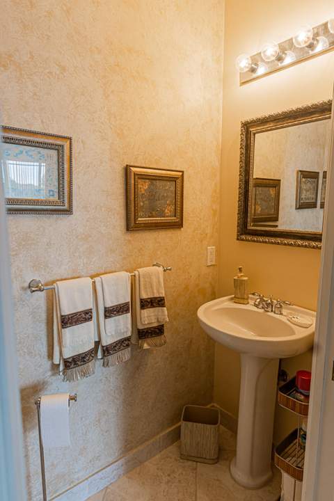 468 NW Blue Lake Drive, Port St. Lucie FL - photo 10 of 46