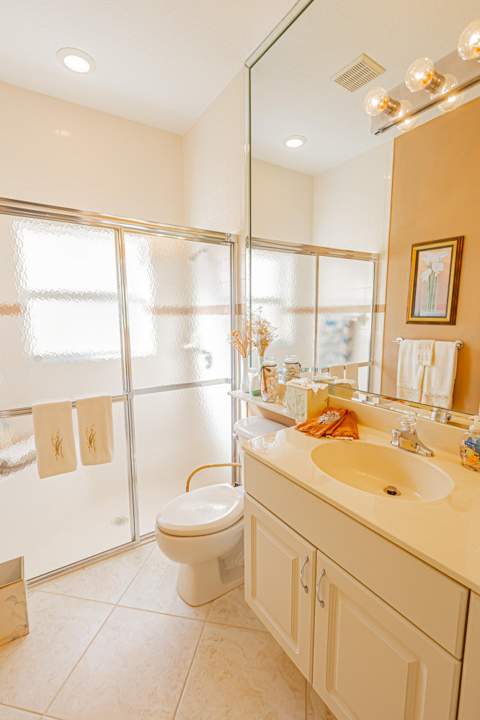 468 NW Blue Lake Drive, Port St. Lucie FL - photo 15 of 46
