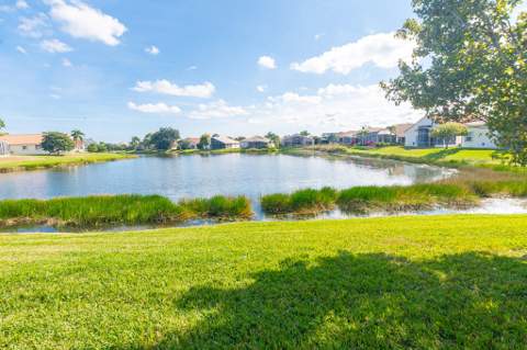 468 NW Blue Lake Drive, Port St. Lucie FL - photo 20 of 46