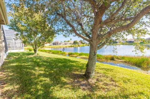 468 NW Blue Lake Drive, Port St. Lucie FL - photo 22 of 46