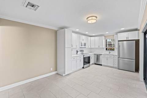 7754 Courtyard Run, Boca Raton FL - photo 11 of 26