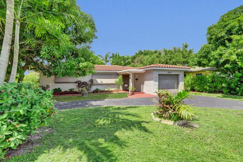 3 bedroom Single Family Residence at 1112 S 22nd Court, Belmar Amended, Hollywood — photo 2