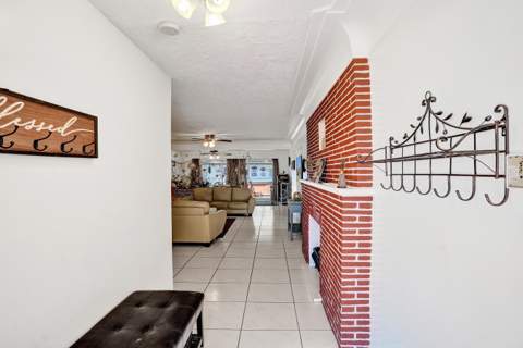 1112 S 22nd Court, Hollywood FL - photo 6 of 40