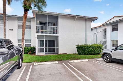 2720 Forest Hills Boulevard #102, Coral Springs FL - photo 7 of 35