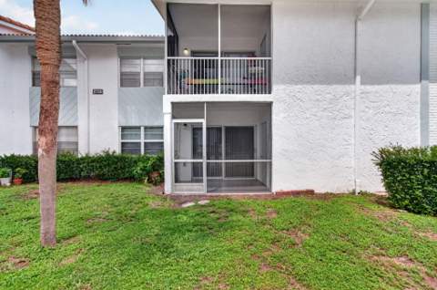 2720 Forest Hills Boulevard #102, Coral Springs FL - photo 11 of 35