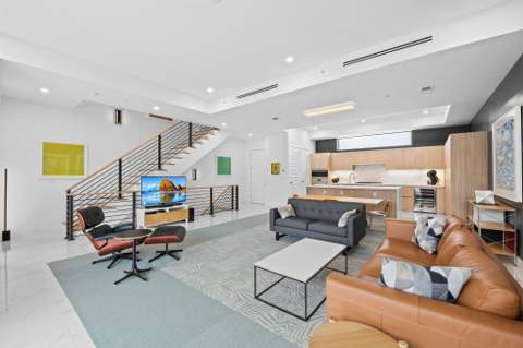 818 NE 2nd Street, Fort Lauderdale FL - photo 10 of 45