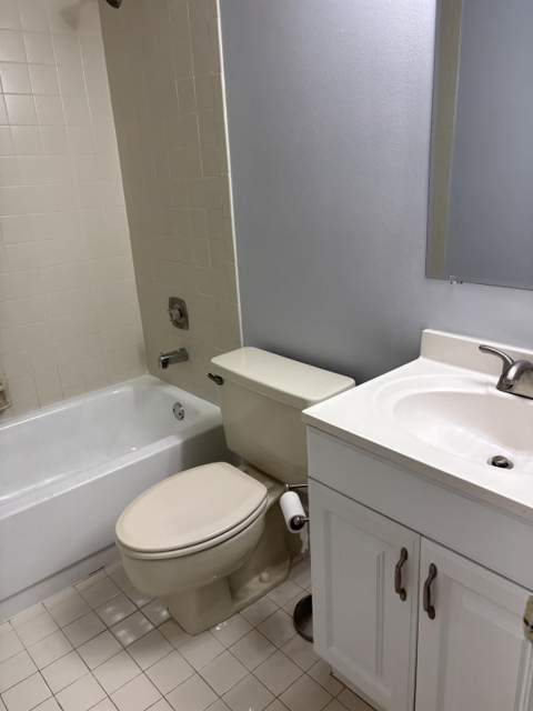 201 Lake Pointe Drive #107, Oakland Park FL - photo 15 of 17