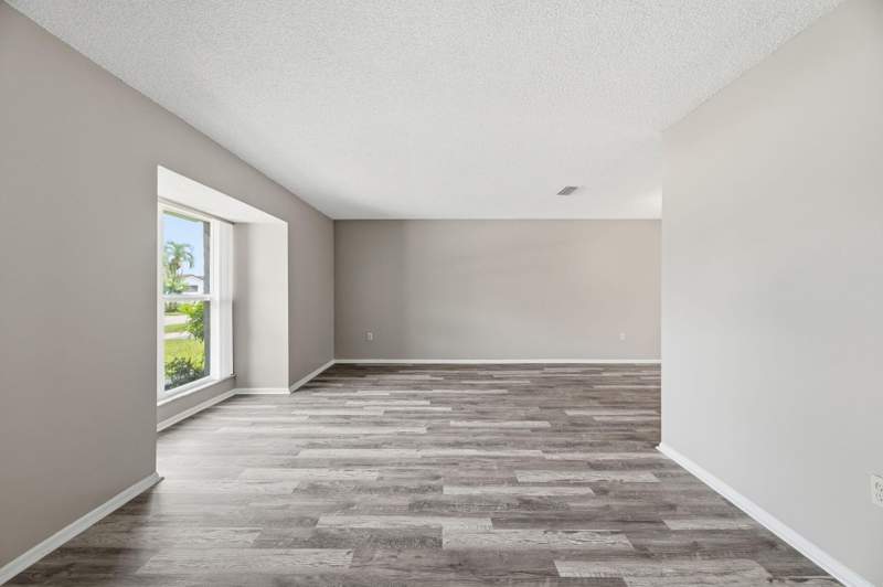 4 bedroom Single Family Residence at 10830 NW 29th Court, Sunrise Golf Village Sec 21, Sunrise — photo 2